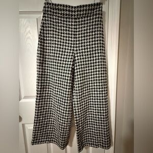 Zara Monochrome Textured Pants